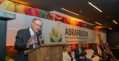 Alckmin: “Todo empenho do governo é para tirar mais produtos do tarifaço”